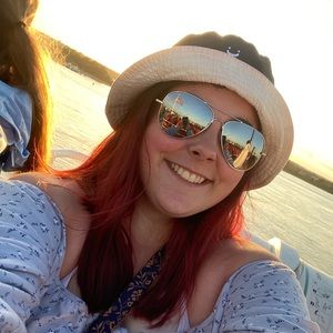 Meet your Posher, Paige